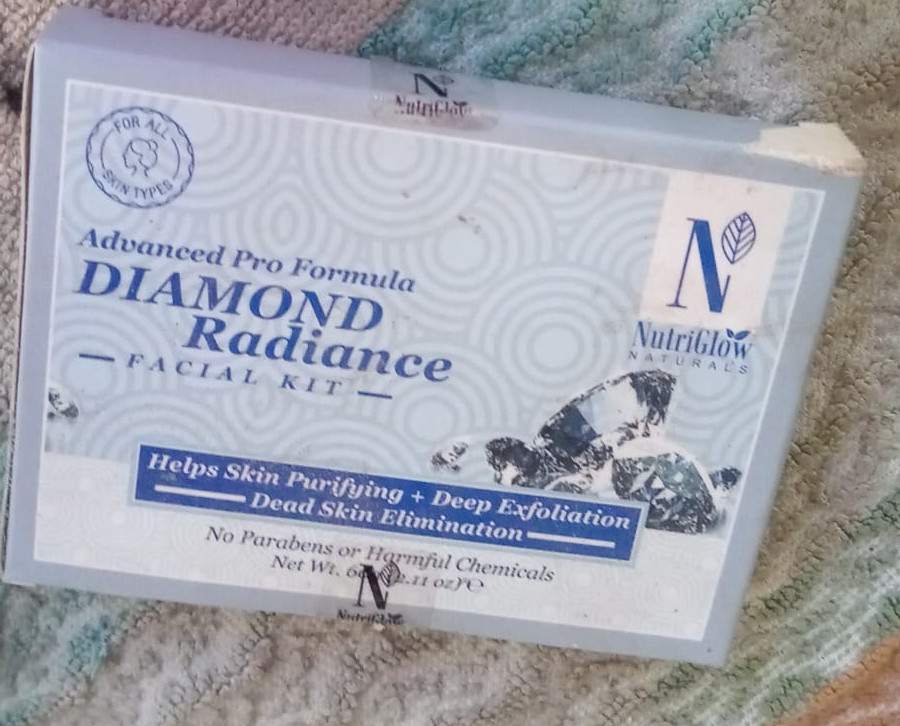 Nutriglow Diamond Radiance Facial Kit